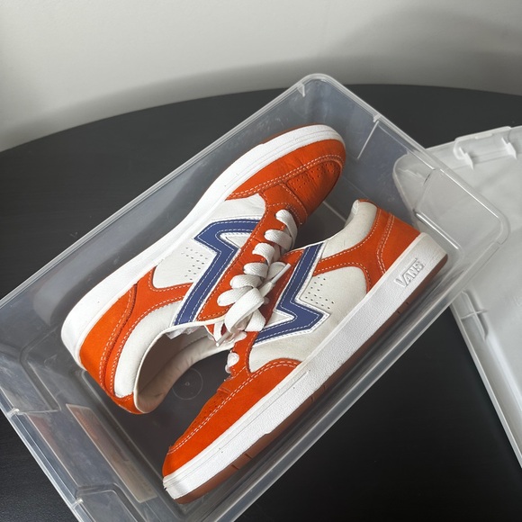 Vans - Picture 3 of 3